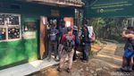 Sensasi Berendam Air Panas di Kawah Ratu Gunung Salak Bogor