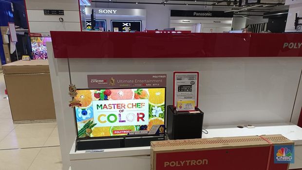 Transmart FUllday Sale, TV LED diserbu. (CNBC Indonesia/Martyasari Rizky)