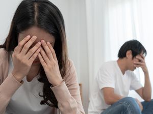 Kisah Cinta Plot Twist: Kekasihku Adalah Mantan Pacar Ibuku