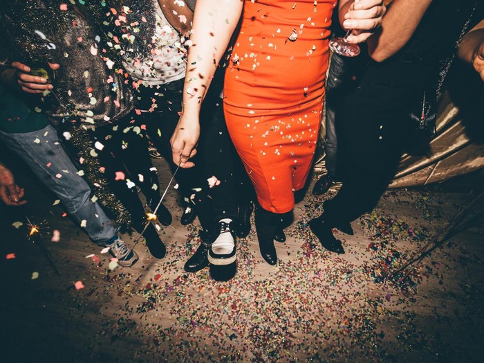 Confetti on a dance floor of a nightclub - ilustrasi pesta orgy seks