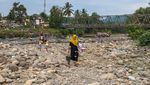 Potret Air Sungai Cisimeut Menyusut Gegera Kemarau