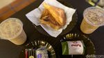 Nyamm! Ada Curry Puff hingga Kopi Susu Jahe di Kafe Viral Ini