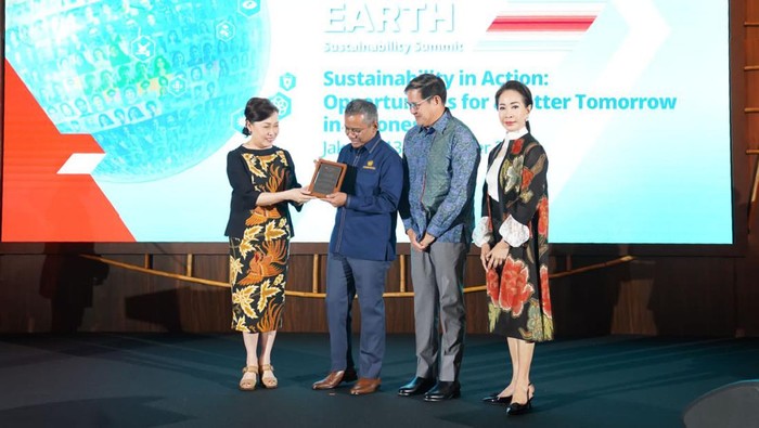 CIMB Niaga Gelar The Cooler Earth Sustainability Summit 2023 CIMB Niaga gelara acara The Cooler Earth Sustainability Summit 2023. Acara itu menghadirkan Wakil Menteri Keuangan Suahasil Nazara.