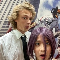 Dari foto-foto yang dibagikan terlihat bahwa pacar Cinta memiliki rambut pirang agak gondrong dan mata biru keabu-abuan. “Cinta sudah remaja ternyata,” komentar salah seorang netizen. Foto: Instagram/@cintakuya