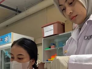 Cerita Mayang dan Nadia, Mahasiswa Unair yang Magang Jadi Peneliti di Thailand