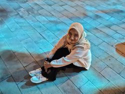 Hasil Foto Low Light Samsung Galaxy Z Flip 5