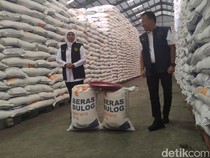 Gubernur Khofifah Berangkatkan Bantuan Pangan Beras Tahap Kedua