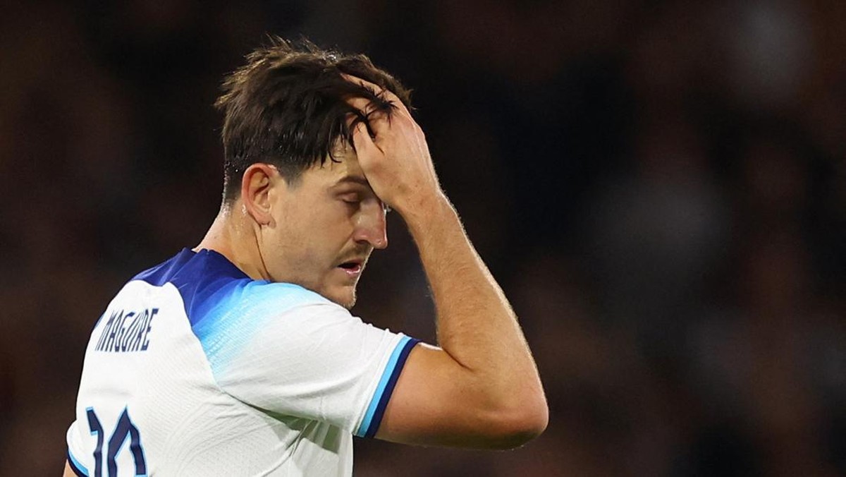 Harry Maguire menegaskan pedukung Inggris sejati tak pernah mencemooh pemainnya sendiri. (Foto: REUTERS/CARL RECINE)