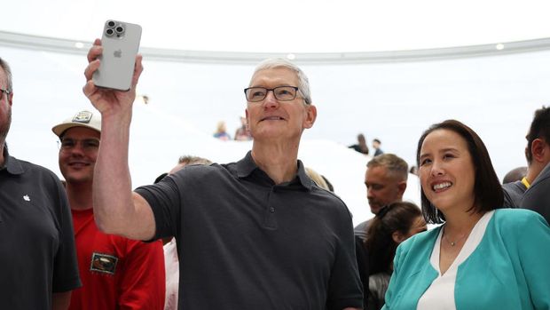 CUPERTINO, CALIFORNIA - SEPTEMBER 12: The new iPhone 15 Pro is displayed during an Apple event at the Steve Jobs Theater at Apple Park on September 12, 2023 in Cupertino, California. Apple revealed its lineup of the latest iPhone 15 versions as well as other product upgrades during the event. (Photo by Justin Sullivan/Getty Images)