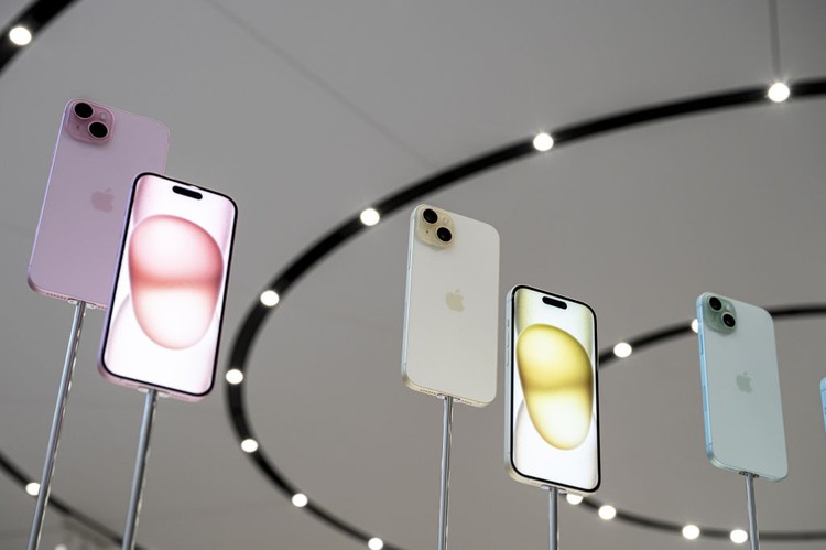 The Apple iPhone 15 Pro Max during an event at Apple Park campus in Cupertino, California, US, on Tuesday, Sept. 12, 2023. Apple Inc. introduced its latest iPhones at an event Tuesday, banking on new materials, camera upgrades and improved performance to coax back consumers in a sluggish smartphone market. Photographer: David Paul Morris/Bloomberg via Getty Images