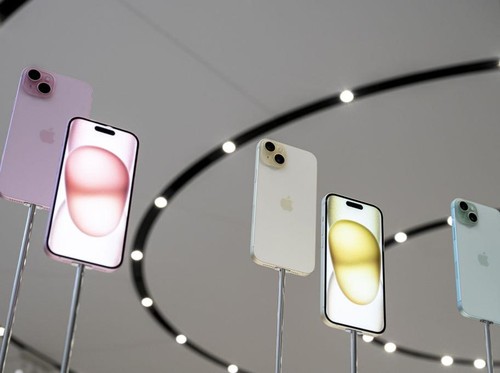 The Apple iPhone 15 Pro Max during an event at Apple Park campus in Cupertino, California, US, on Tuesday, Sept. 12, 2023. Apple Inc. introduced its latest iPhones at an event Tuesday, banking on new materials, camera upgrades and improved performance to coax back consumers in a sluggish smartphone market. Photographer: David Paul Morris/Bloomberg via Getty Images