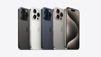 iPhone 15 Pro berada di posisi ketiga dengan pangsa pasar 3,7%. Foto: Apple