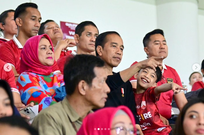 Iriana Jokowi nonton Timnas bersama Jokowi dan Jan Ethes