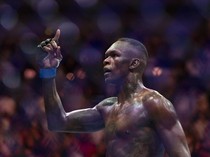Israel Adesanya Dinilai Sombong dan Akhirnya Kalah