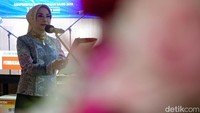 Marlinda menggantikan Prof Kholil yang berakhir masa jabatannya.  
