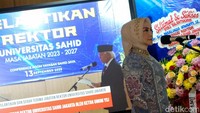 Marlinda memperoleh gelar Doktor dalam bidang Dakwah Ilmu Komunikasi, UIN Jakarta pada 2011.  