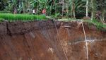 Jalan Akses Wisata di Gianyar Bali Ambles, Turis Putar Balik
