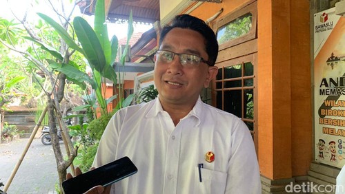 Ketua Bawaslu Provinsi Bali I Putu Agus Tirta Suguna saat ditemui awak media di kantor Bawaslu Bali, Rabu (13/9/2023).