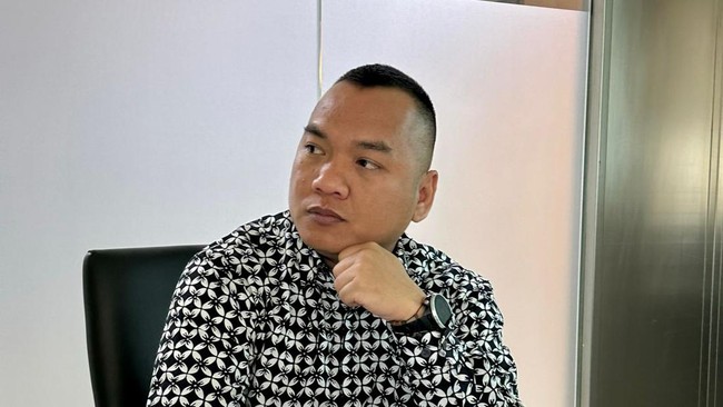 Banjir Kritik ke Febri Diansyah Eks Jubir KPK yang Kini Bela Hasto