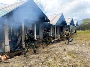 1 Anggota KKB Tewas Ditembak TNI di Puncak Papua Usai Bakar 10 Rumah Nakes