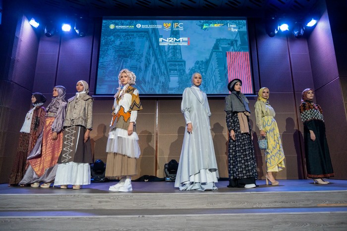 Koleksi yang ditampilkan di IN2MF in Paris