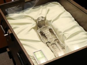 Peneliti Pamerkan Jasad yang Dianggap Alien di Meksiko, Begini Bentuknya