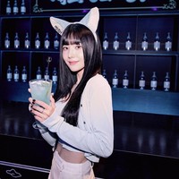 Kwon Eunbi menjadi tamu spesial di event pop-up store Saero Soju. Mantan personel IZ*ONE digaet sebagai brand ambassador produk alkohol usai viral dengan gaya seksinya di Waterbomb Festival 2023. Foto: dok. Instagram @silver_rain.__