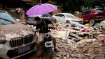 Luluh Lantak Dongguan China Diamuk Topan dan Banjir
