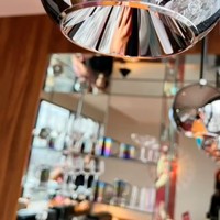 Seperti pasangan baru pada umumnya, keduanya terlihat mesra bersama. Melalui akun Instagram Story pribadinya Luna tampak membagikan beberapa momen kebersamaannya dengan Maxime. Foto: Instagram/@maximemoon