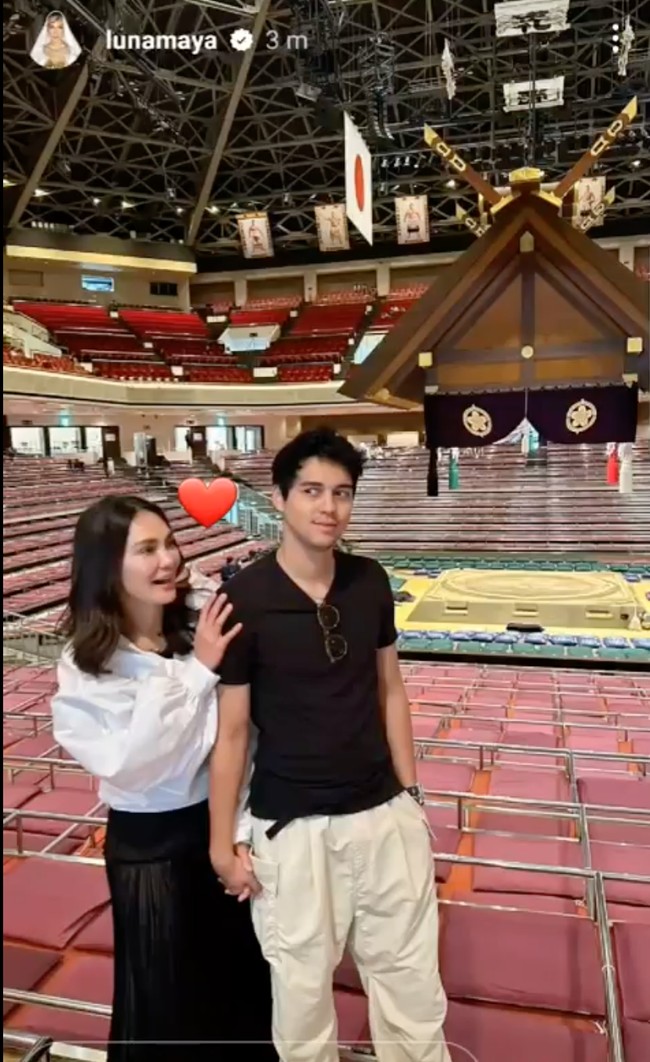 Setelah bersama-sama mengunjungi Maroko, Luna Maya dan Maxime kini terlihat kembali berlibur bersama. Kali ini keduanya memilih mengunjungi Jepang. Foto: Instagram/@maximemoon