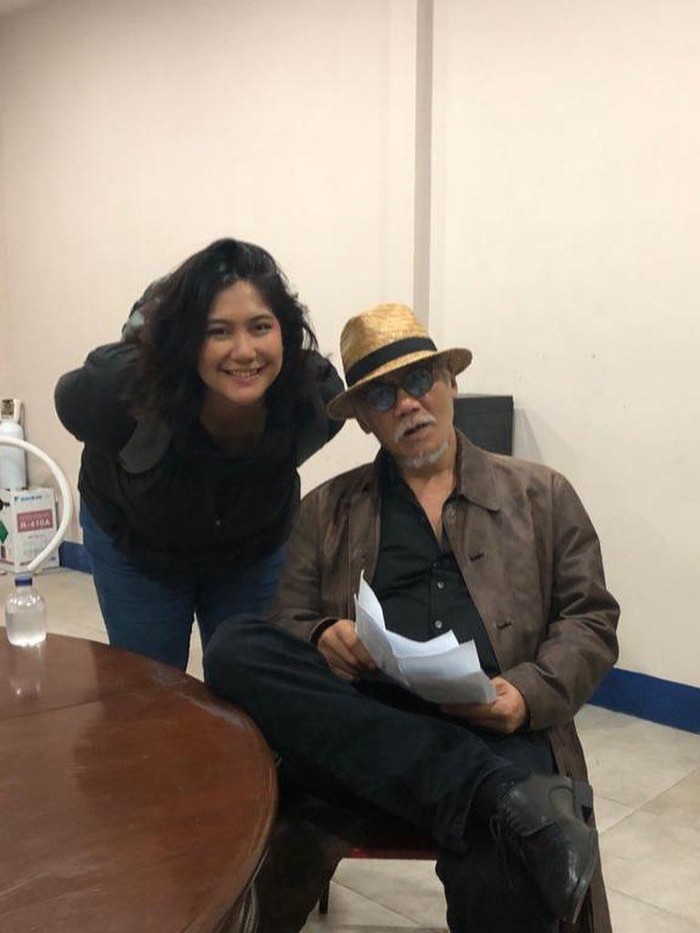 Maharani Nur Annisa anak Tio Pakusadewo Maharani Nur Annisa anak Tio Pakusadewo