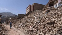 Sebagian besar zona gempa berada di daerah yang sulit dijangkau, pihak berwenang hingga saat ini belum mengeluarkan perkiraan jumlah orang hilang.