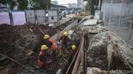 Menanti Rampungnya Proyek Saluran Air dan Trotoar di Matraman
