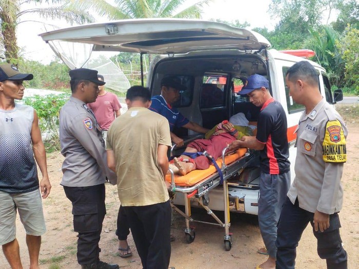 Nelayan tewas terseret ombak di Bangka Barat.