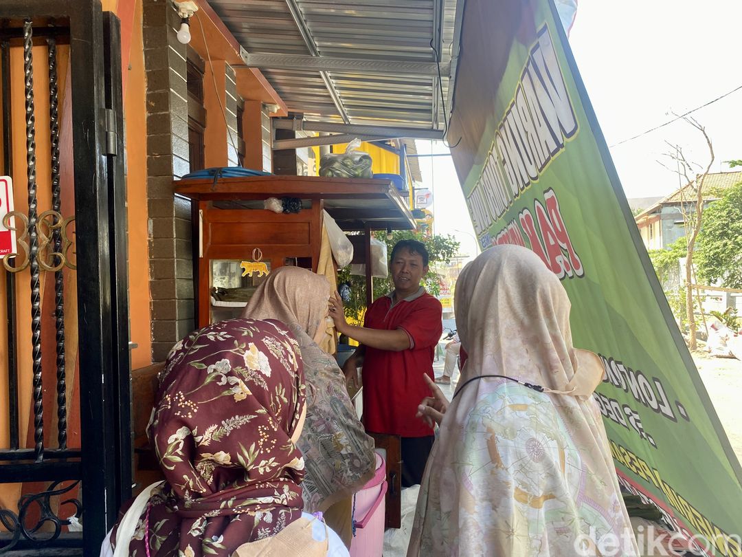 Nikmatnya Lontong Balap Pak Tjip yang sudah ada sejak 1987 di Surabaya