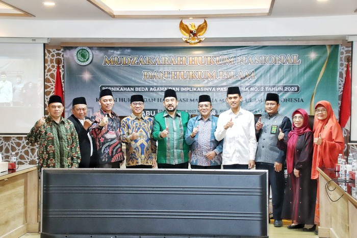 Perwakilan ormas Islam, seperti NU, Muhammadiyah, Persis, Hidayatullah, ICMI, serta dari berbagai pondok pesantren menghadiri ‘Muzakarah Hukum Nasional dan Hukum Islam’ yang bertema ‘Pernikahan Beda Agama dan Implikasinya Pasca Surat Edaran (SEMA) No.2 Tahun 2023’ di Aula Buya Hamka, Jakarta.