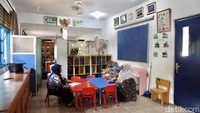 Selama proses revitalisasi taman, rencananya kegiatan belajar mengajar akan dipindahkan sementara waktu di salah satu rumah warga.  