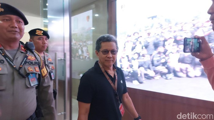 Rocky Gerung panuhi panggilan lanjutan Bareskrim