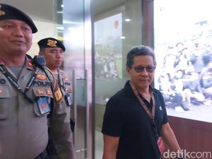 Bareskrim Cecar Rocky Gerung soal IKN hingga Omnibus Law