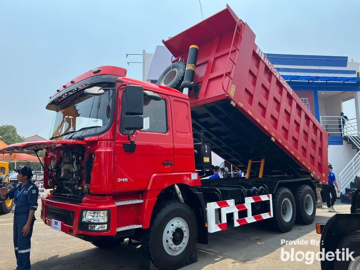 Truk khusuTruk khusus pertambangan dari PT Motor Sights Indonesia.s pertambangan MGI.