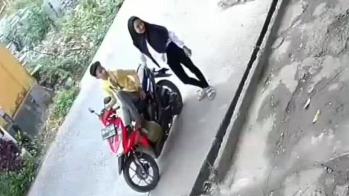 Viral bocah di Makassar curi tabung gas elpiji ukuran 3 kg.