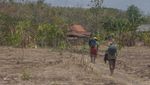 Warga Juwangi Manfaatkan Sisa Air Sungai yang Keruh untuk Cuci-Mandi