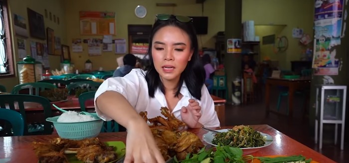 Ayam Goreng Gurih Renyag Favorit Para YouTuber, Ada di 5 Tempat Ini