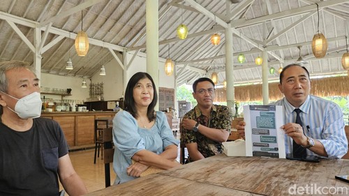 Bos Ayuterra Resort didampingi kuasa hukum mengklarifikasi soal insiden lift maut.