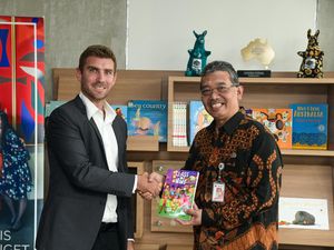 Kisah Guru David, Penulis Novel Anak Peraih Penghargaan Literasi