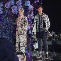 Eddy Meijer pertama kali debut di Indonesia Fashion Week 2022. Parasnya yang tampan itu pun berhasil mencuri perhatian. Foto: Dok. nstagram @eddy_mm