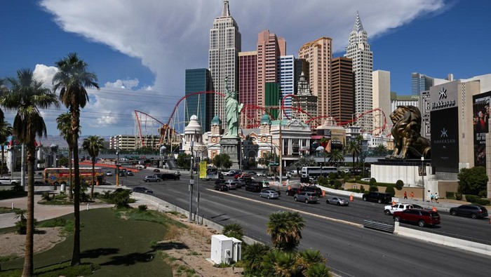 An exterior view of Park MGM hotel and casino, after MGM Resorts shut down some computer systems due to a cyber attack in Las Vegas, Nevada, U.S., September 13, 2023. (REUTERS/Bridget Bennett)