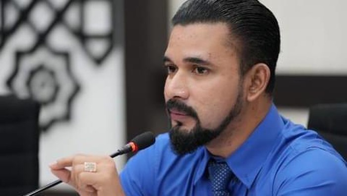 Ketua Komisi I DPR Aceh,  Iskandar Usman Al-Farlaky (Foto: istimewa)