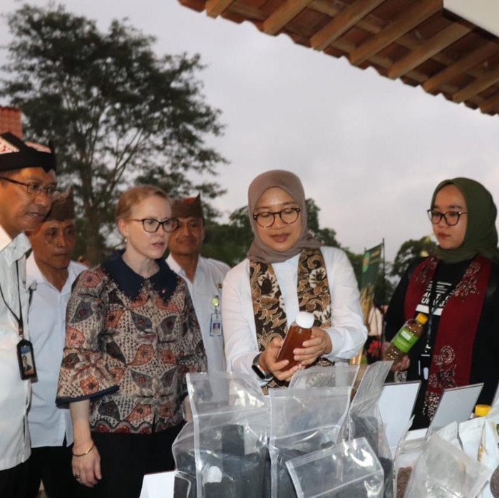 Konsulat Jenderal Australia untuk Indonesia, Fiona Hoggart