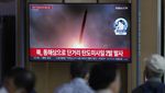 Korea Utara Luncurkan 2 Rudal Balistik Saat Kim Jong Un Temui Putin